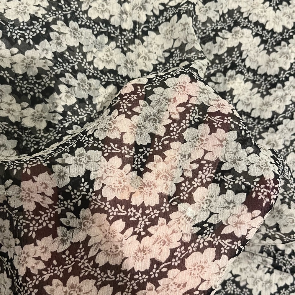 The Kooples 100% silk black and white floral flutter sleeve top - Picture 4 of 10